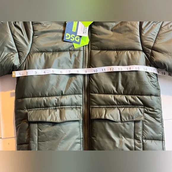 DSG Boys Dark Green Insulated Water Resistant Puffer Jacket Medium 10-12 NWT - Picture 10 of 16